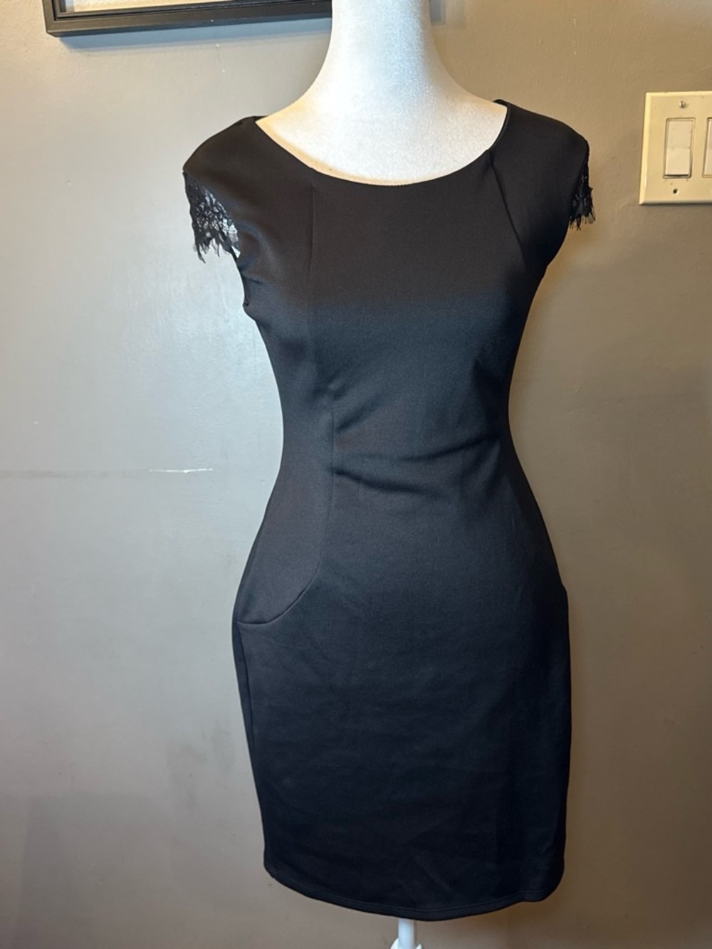 Simply Styled Black Lace Sleeve Bodycon Mini Dress